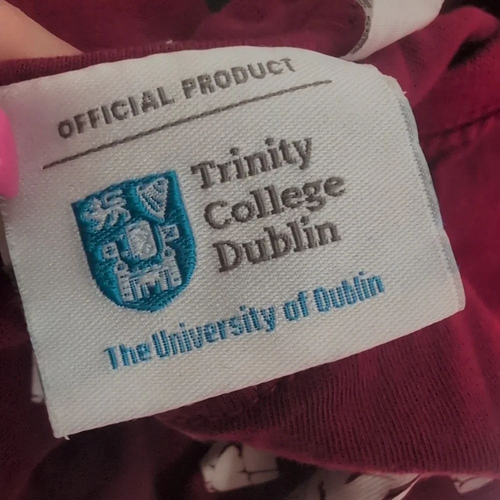 Trinity College T Shirt - Picture 3 of 3